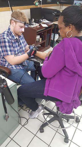 Tattoo Shop «Tidewater Tattoo Studios», reviews and photos, 106 W Main St, Elkton, MD 21921, USA