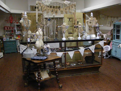 Bird's Nest Gifts and Antiques