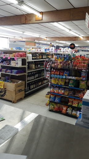 Grocery Store «Farmers Market», reviews and photos, 103 W 2nd St N, Wright City, MO 63390, USA