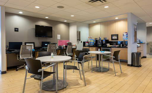 Mercedes Benz Dealer «Mercedes-Benz of Orlando», reviews and photos, 810 N Orlando Ave, Maitland, FL 32751, USA