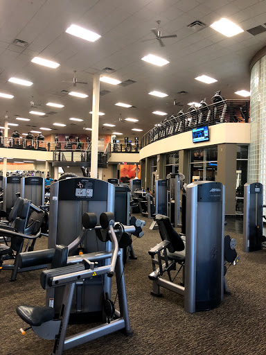 Gym «LA Fitness», reviews and photos, 265 E Army Trail Rd, Glendale Heights, IL 60139, USA