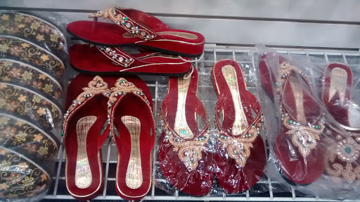 Shopping Mall «County Fair Fashion Mall», reviews and photos, 1264 E Gibson Rd E-500, Woodland, CA 95776, USA