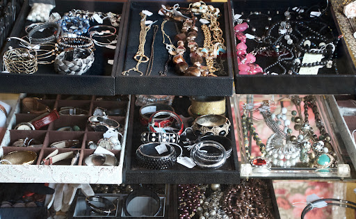 Thrift Store «St James Thrift Shop», reviews and photos, 817 Academy Dr, Solana Beach, CA 92075, USA