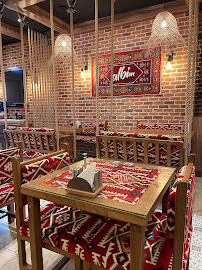 Atmosphère du Restaurant halal Albim Mantı Evi à Vaulx-en-Velin - n°6