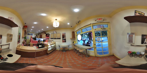 Bakery «Buttercream Cupcakes & Coffee», reviews and photos, 1411 Sunset Dr, Coral Gables, FL 33143, USA