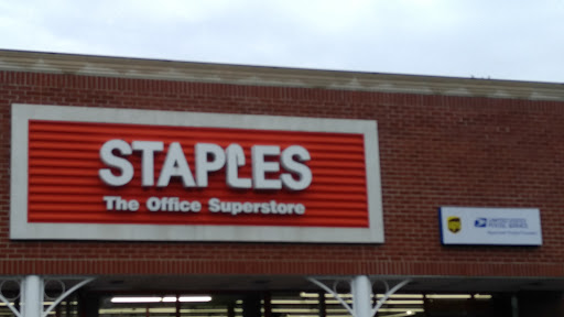 Office Supply Store «Staples», reviews and photos, 71 School St, Glen Cove, NY 11542, USA