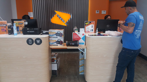 Cell Phone Store «Boost Mobile», reviews and photos, 3364 W Broward Blvd, Fort Lauderdale, FL 33312, USA