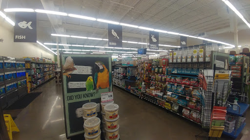 Pet Supply Store «Pet Supplies Plus», reviews and photos, 955 Co Rd E East #100, Vadnais Heights, MN 55127, USA