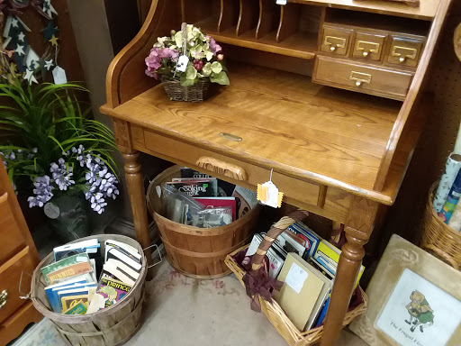 Shopping Mall «Old Town Shopping Center», reviews and photos, 2528 S Campbell Ave, Springfield, MO 65807, USA