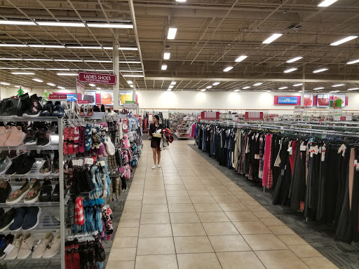 Clothing Store «Burlington Coat Factory», reviews and photos, 8204 S Orange Blossom Trail, Orlando, FL 32809, USA