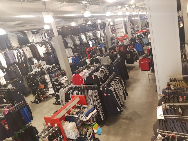 Reviews of Sports Direct in Belfast - Sporting goods store