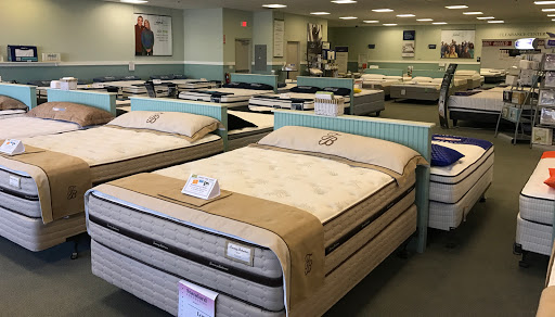 Appliance Store «Famous Tate Appliance & Bedding Centers», reviews and photos, 1015 E Brandon Blvd, Brandon, FL 33511, USA