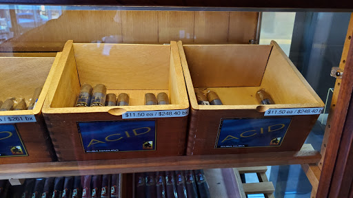 Tobacco Shop «Tobacco Grove», reviews and photos, 8069 Wedgewood Ln N, Maple Grove, MN 55369, USA