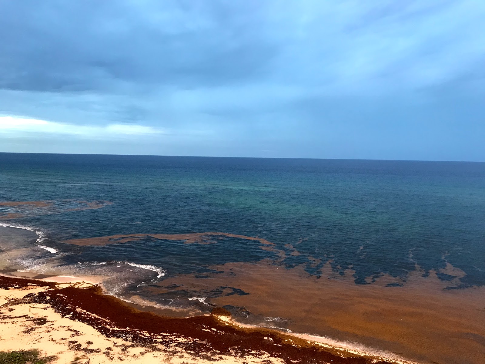 Photo de Playa Punta de Maisi avec droit et long