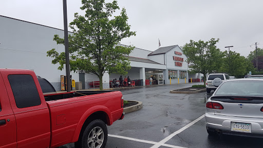 Shopping Mall «North End Shopping Center», reviews and photos, 1300 N Charlotte St, Pottstown, PA 19464, USA