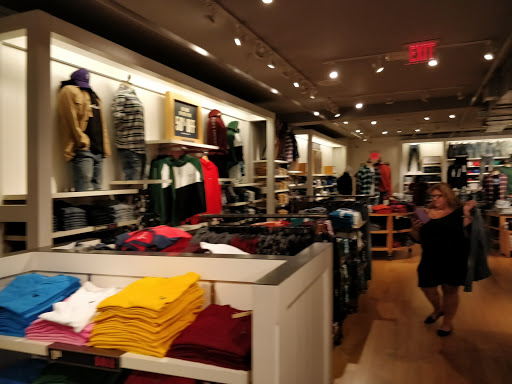 Clothing Store «AEO Factory & Aerie Store», reviews and photos, 442 Fulton St, Brooklyn, NY 11201, USA