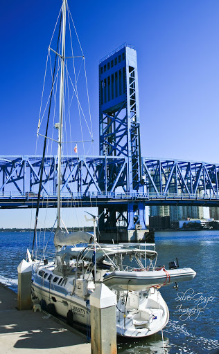 Shopping Mall «The Jacksonville Landing», reviews and photos, 2 W Independent Drive, Jacksonville, FL 32202, USA