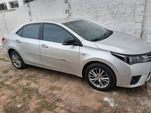 Used Car Dealer «Rolling Wheels Inc», reviews and photos, 125 E Sunrise Blvd, Fort Lauderdale, FL 33304, USA