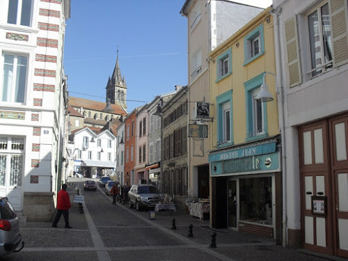 Les Anémones - Meublés Cure Thermale Hotel Appartements Studios 2 pièces 3 pièces à Bourbonne-les-Bains