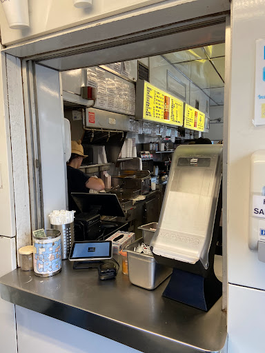 Hamburger Restaurant «Hunter House Hamburgers», reviews and photos, 35075 Woodward Ave, Birmingham, MI 48009, USA