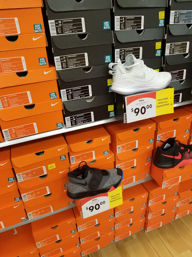 Shoe Store «Shoe Carnival», reviews and photos, 4901 Outer Loop, Louisville, KY 40219, USA