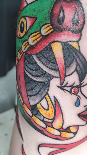 Tattoo Shop «Mystic Addiction Tattoos», reviews and photos, 818 N Kansas Ave, Topeka, KS 66608, USA