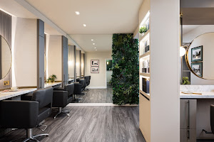 Leo Bancroft Salon