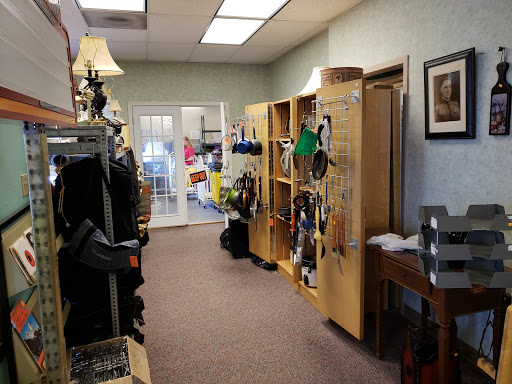 Thrift Store «Bargain World Thrift Store», reviews and photos, 1700 E College St, Lake Charles, LA 70607, USA