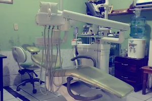 Centro Dental farias image