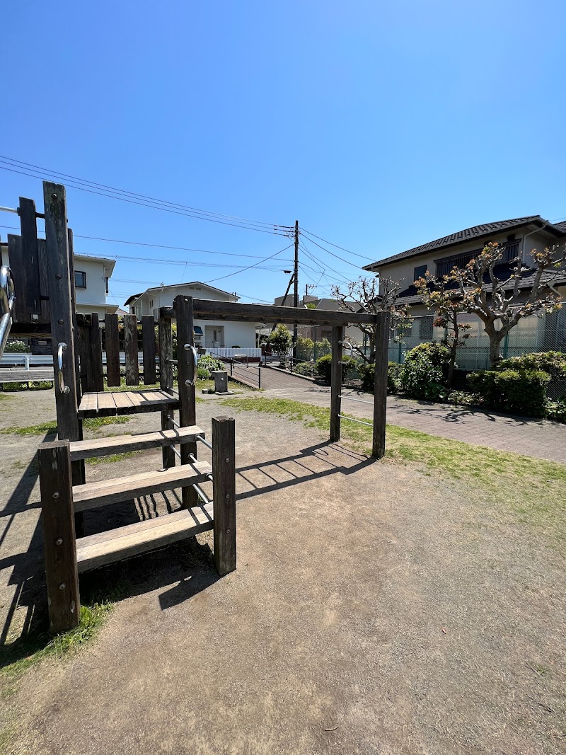 七里ガ浜東二丁目公園