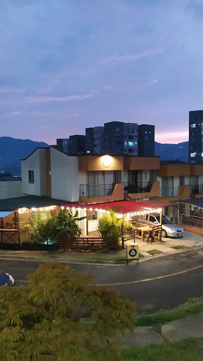 El King Burger Dosquebradas - Mirador de Villavento #Manzana 20 Casa 1, Dosquebradas, Risaralda, Colombia