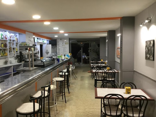 Información y opiniones sobre Charlys bar braseria de Pineda De Mar