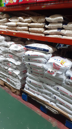 Supermarket «Rey Chavez Distributors Corporation», reviews and photos, 780 W 17th St, Hialeah, FL 33010, USA