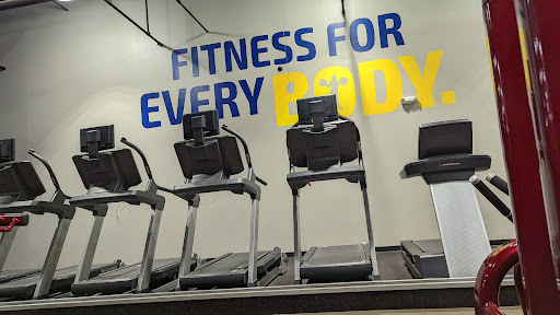 Gym «Club Fitness», reviews and photos, 957 Woodcrest Executive Dr, Creve Coeur, MO 63141, USA