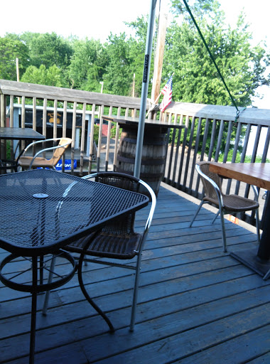 Night Club «The Waterfront Tavern 