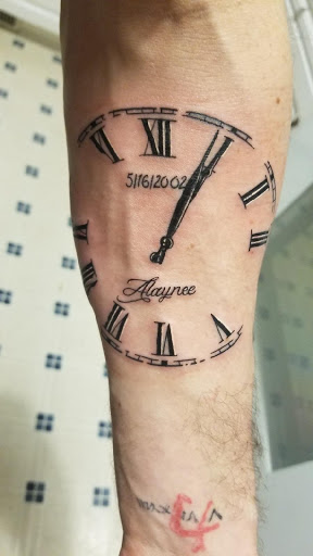 Tattoo Shop «No Egrets Tattoo Studios», reviews and photos, 1128 College St, Clarksville, TN 37040, USA