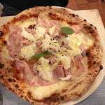 Photo n°1 de l'avis de Michele.i fait le 01/12/2023 à 20:38 sur le  Pomodoro & Mozzarella • F.lli D’Auria pizza Gourmet à Pisa