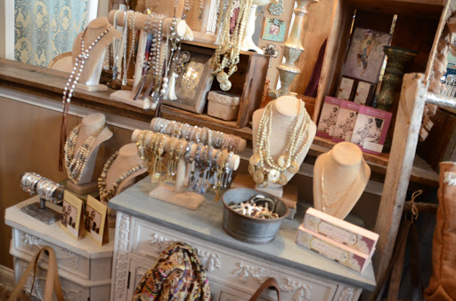 Boutique «1 Happy Girl Boutique», reviews and photos, 314 Canal St, Lemont, IL 60439, USA