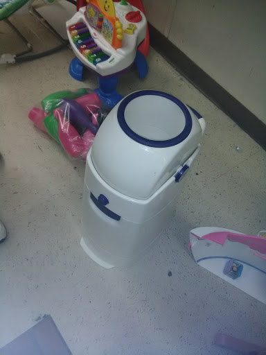 Thrift Store «Thrift Town», reviews and photos, 1516 S Westmoreland Rd, Dallas, TX 75211, USA