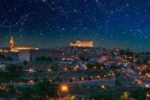 Paseos Toledo Mágico: visitas guiadas y rutas nocturnas image