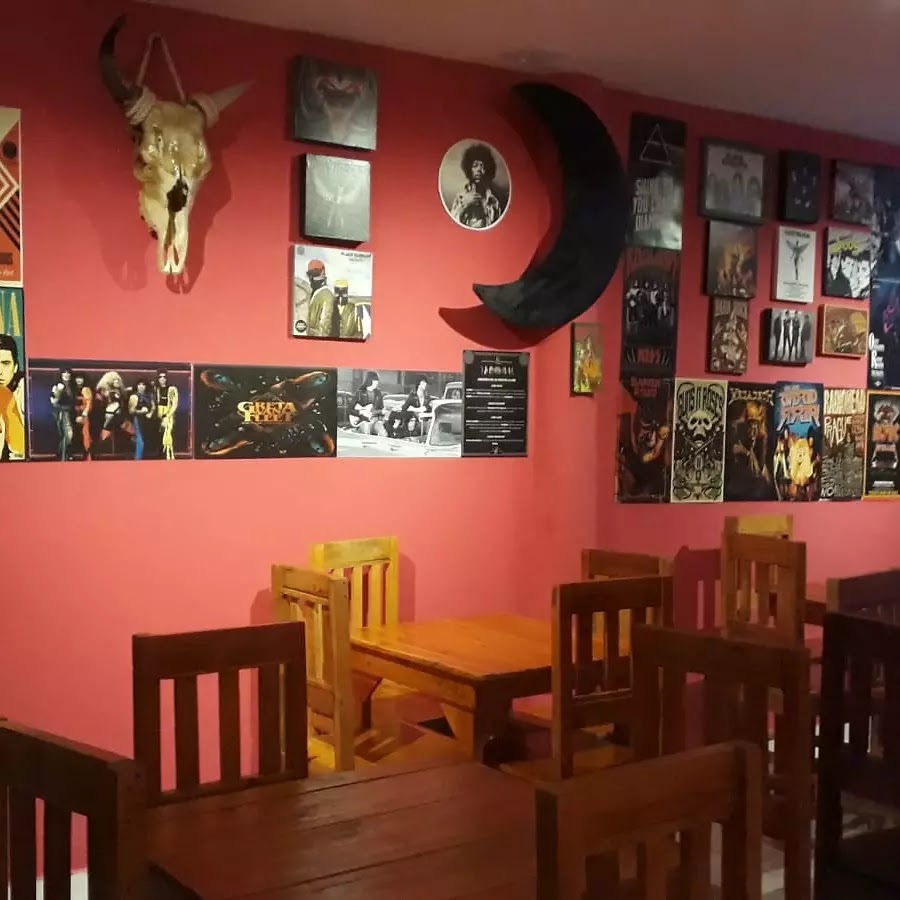 La Luna Rock Bar