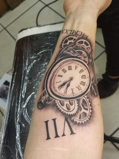 Tattoo Shop «Untouchable Ink», reviews and photos, 204 S Spring Garden Ave, DeLand, FL 32720, USA