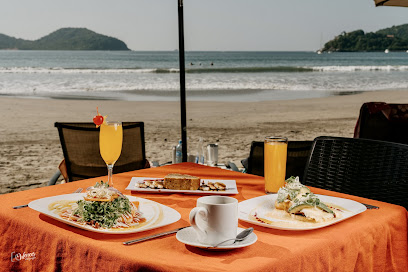 Maderas Restaurante - Entrance at Arena Suites or by La Madera beach, Arena Suites Eva Samano de López Mateos 17 Entrada por Arena Suites o por, Eva Samano de López Mateos 17, Playa la Madera, 40894 Zihuatanejo, Gro., Mexico