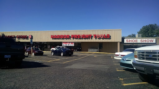 Hardware Store «Harbor Freight Tools», reviews and photos, 2658 Peters Creek Pkwy, Winston-Salem, NC 27127, USA