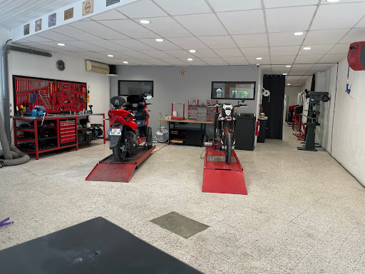 Photo 3 - Cresson racing