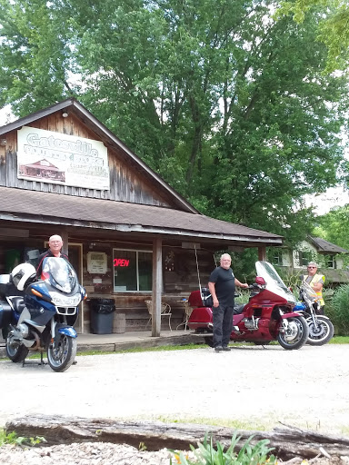 Grocery Store «Gatesville Country Store», reviews and photos, 4525 Salt Creek Rd, Nashville, IN 47448, USA