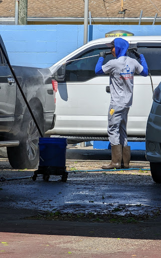 A Plus Car wash and Detailing en Tampa