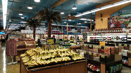 Supermarket «Vallarta Supermarkets», reviews and photos, 19725 Vanowen St, Winnetka, CA 91306, USA