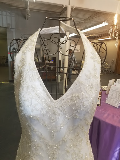 Bridal Shop «Divas Closet Bridal Boutique», reviews and photos, 1034 Merriam Ln, Kansas City, KS 66103, USA