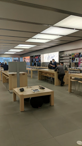 Computer Store «Apple Cherry Hill», reviews and photos, 2000 NJ-38, Cherry Hill, NJ 08002, USA